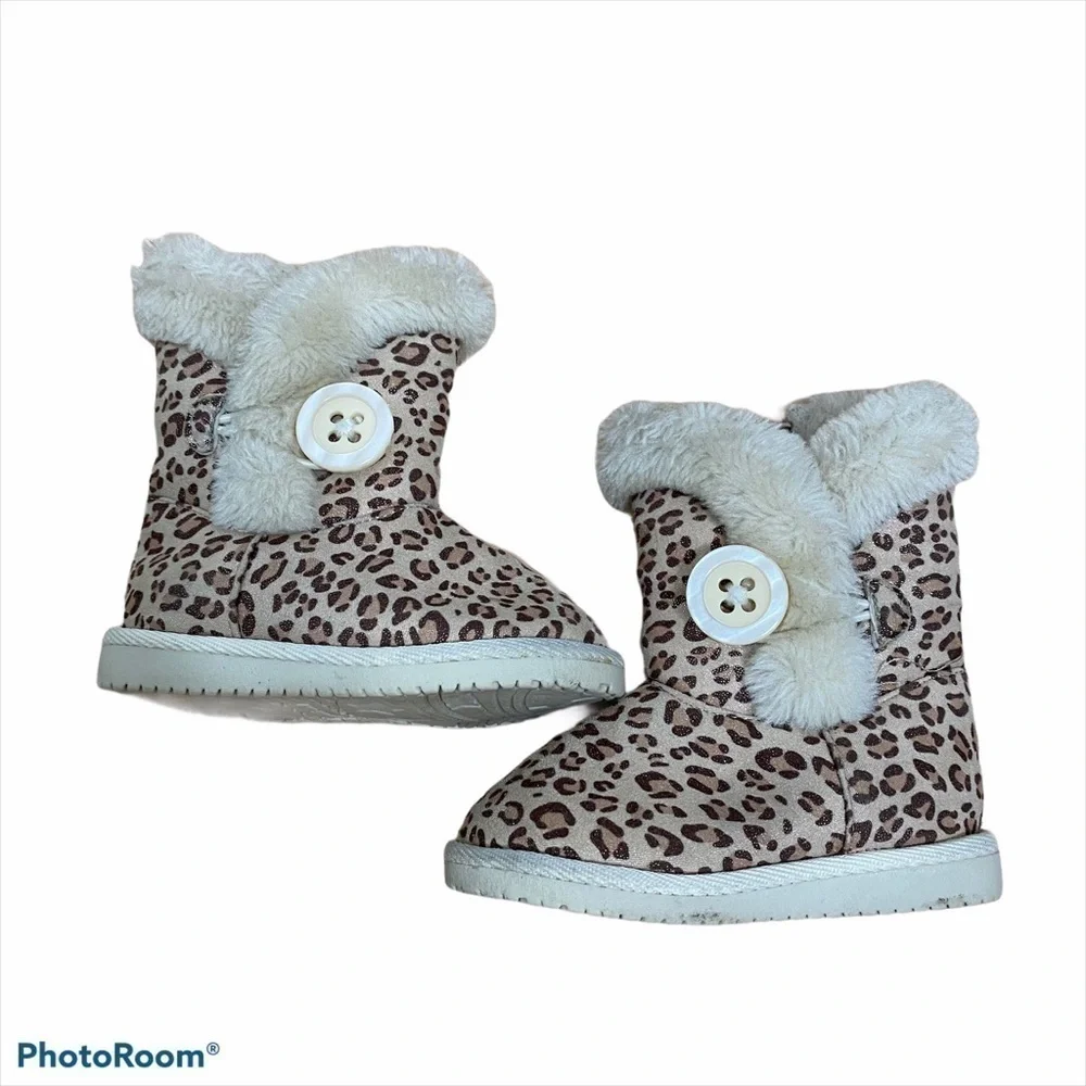 Cheetah Faux Fur Lined Ankle Boots Sz 5 Tan Button